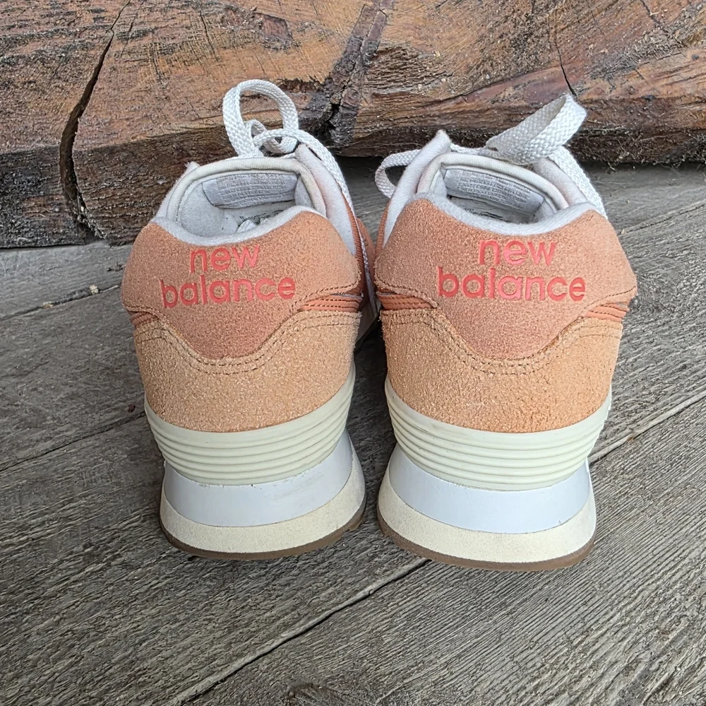 WomensNew Balance Orange Sneakers, Size 8 - Picture 2 of 5